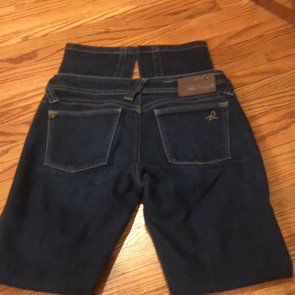 DL1961 Skinny Jeans Size 26 dark wash - Picture 2 of 4